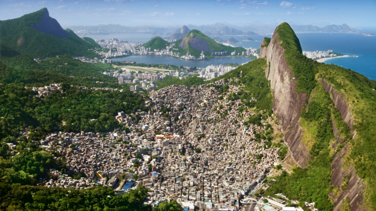 Criação de universidade federal na favela da Rocinha