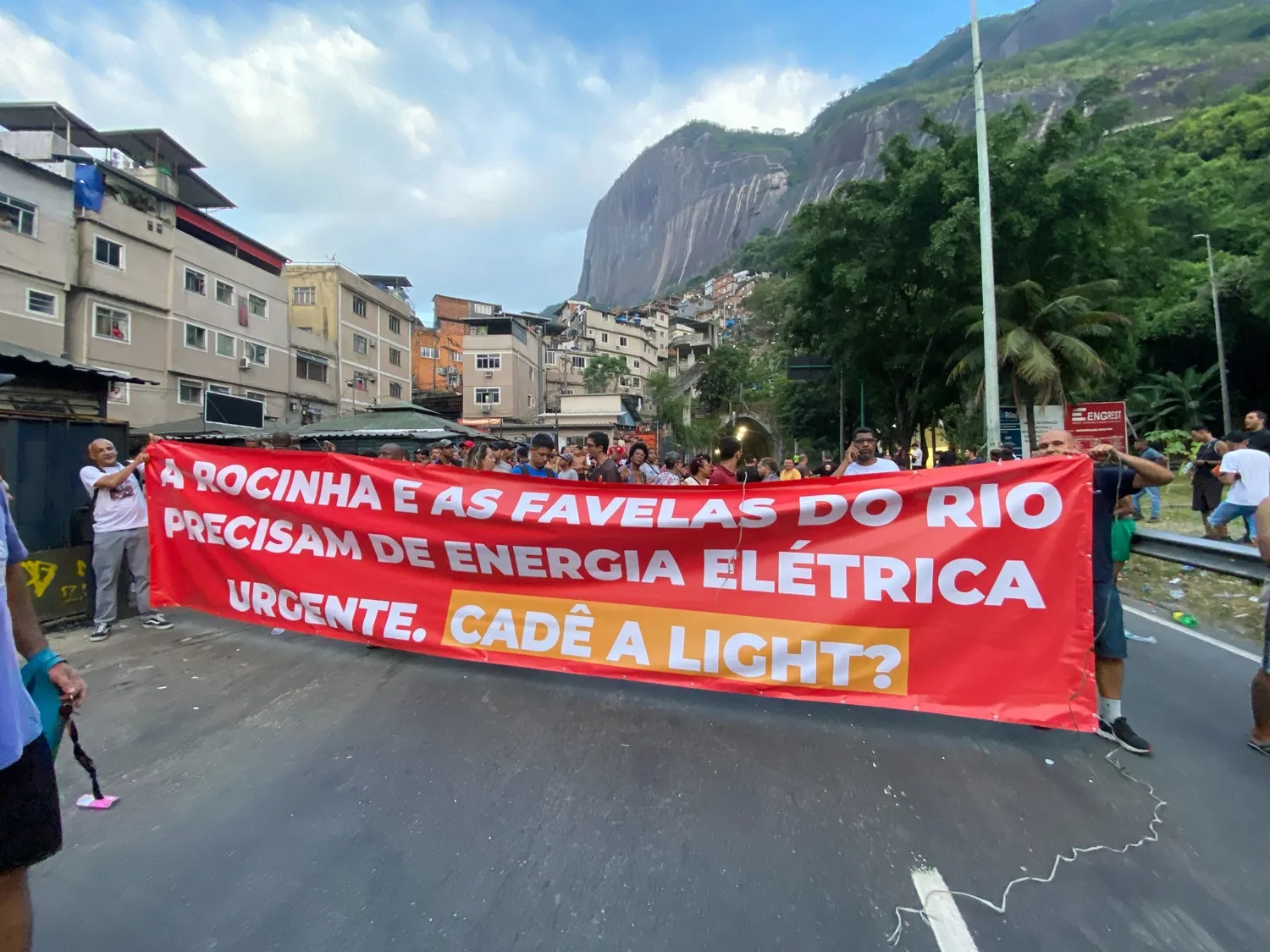 Insegurança energética: por que falta tanta luz na Rocinha?