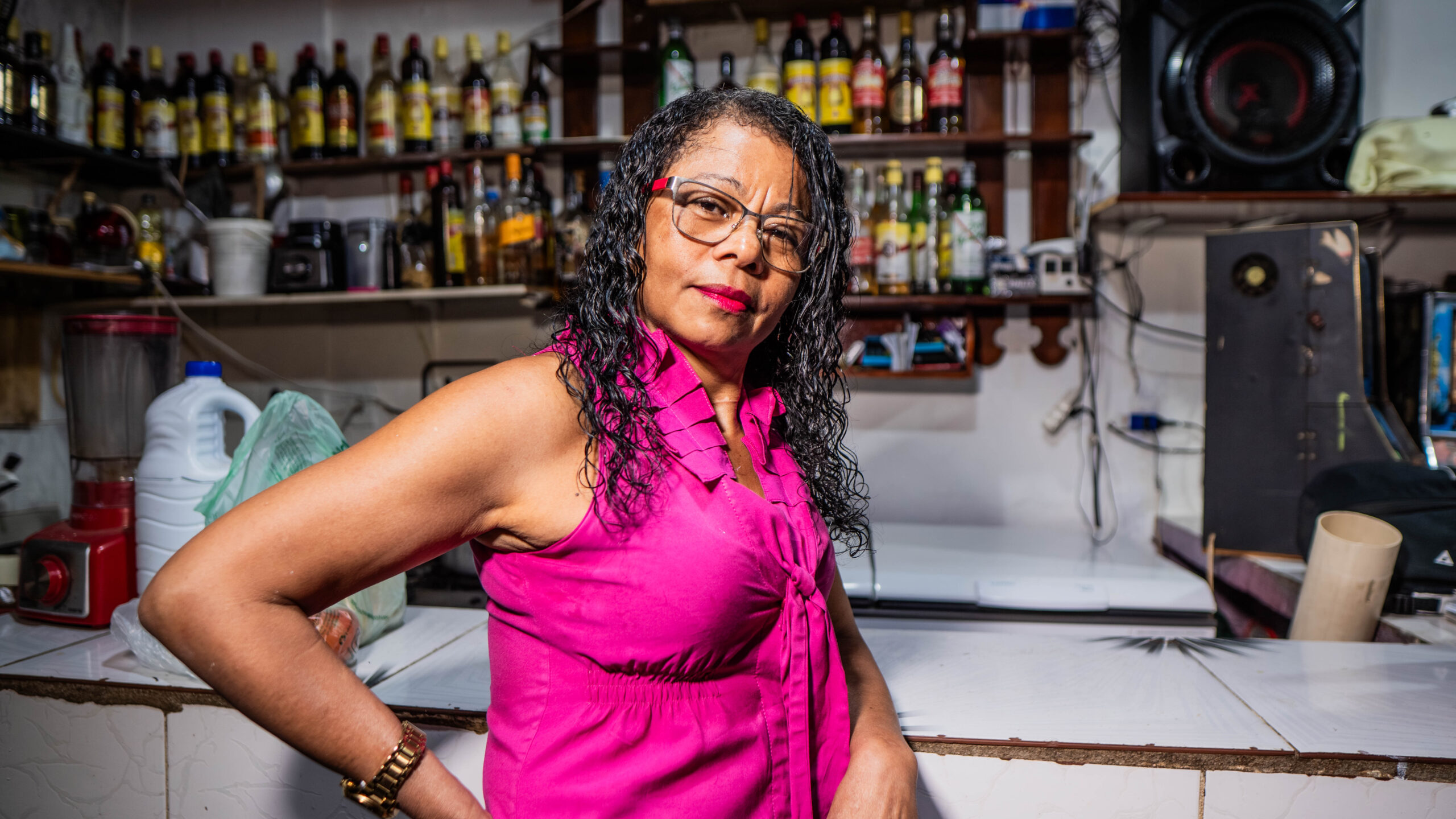 Vendas porta a porta garantem renda e movimentam a economia local