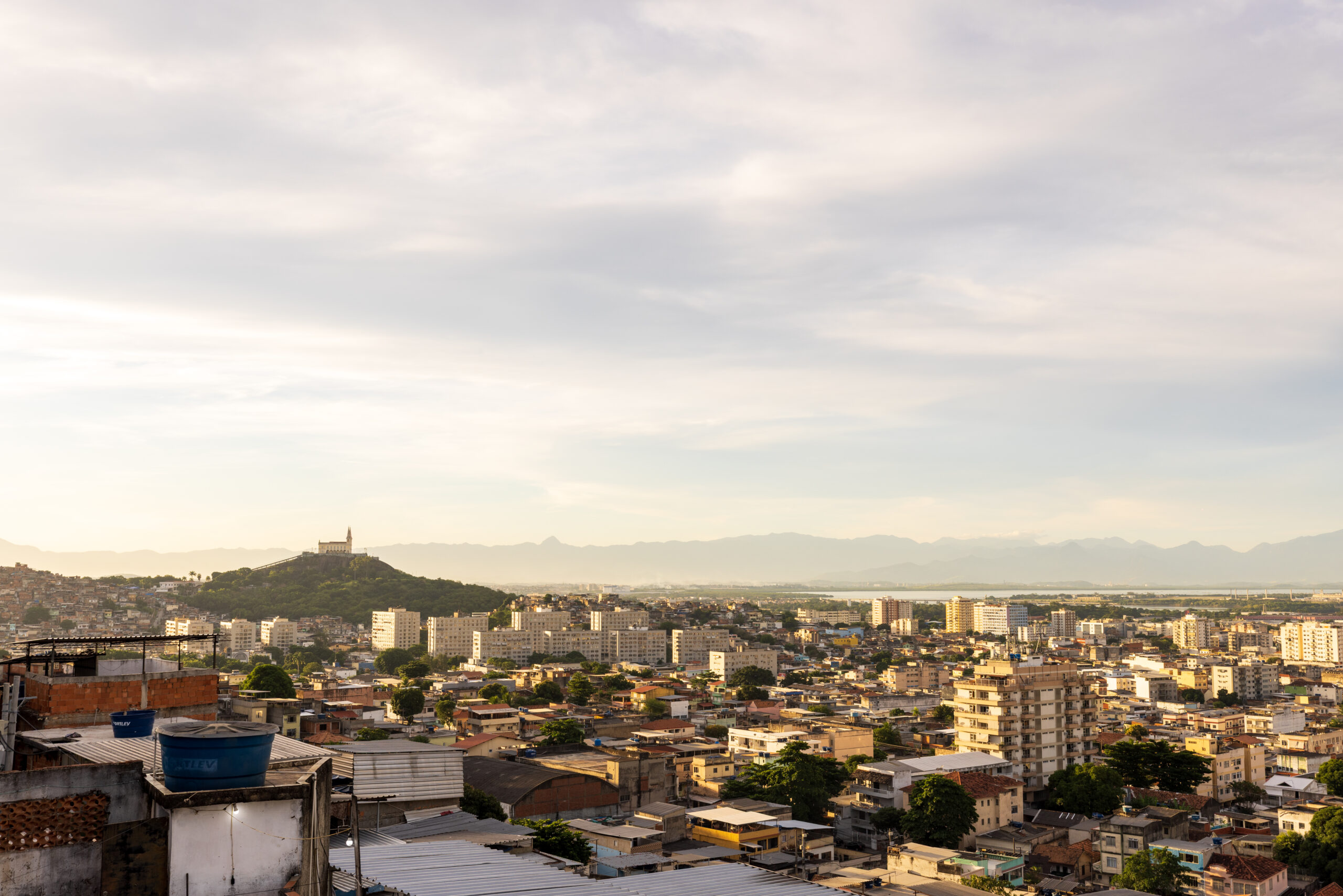 73% dos moradores de favelas do Rio discordam das operações policiais atuais, aponta pesquisa
