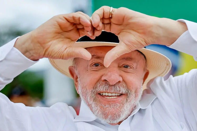 Lula venceu em todas as seções eleitorais da Rocinha no primeiro turno